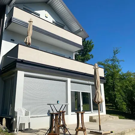 Tri Potoka Tatil Evi
