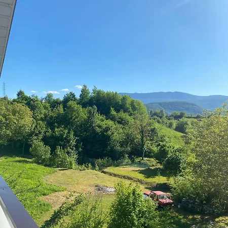 Tri Potoka Tatil Evi *